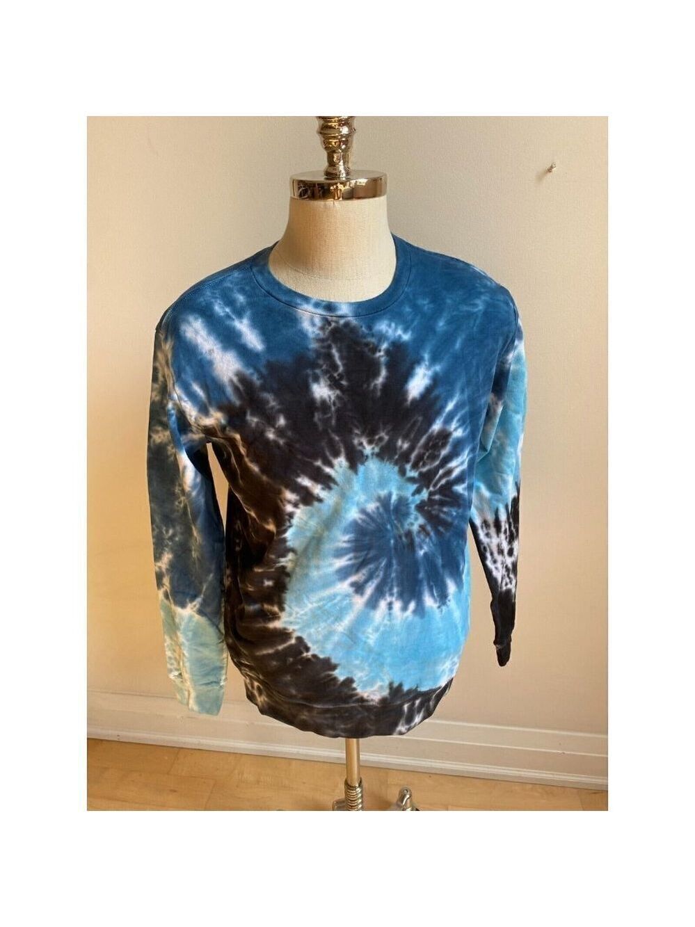 SOVEREIGN Code BNWOT Mens Tie Dye Sweatshirt "Sundays"